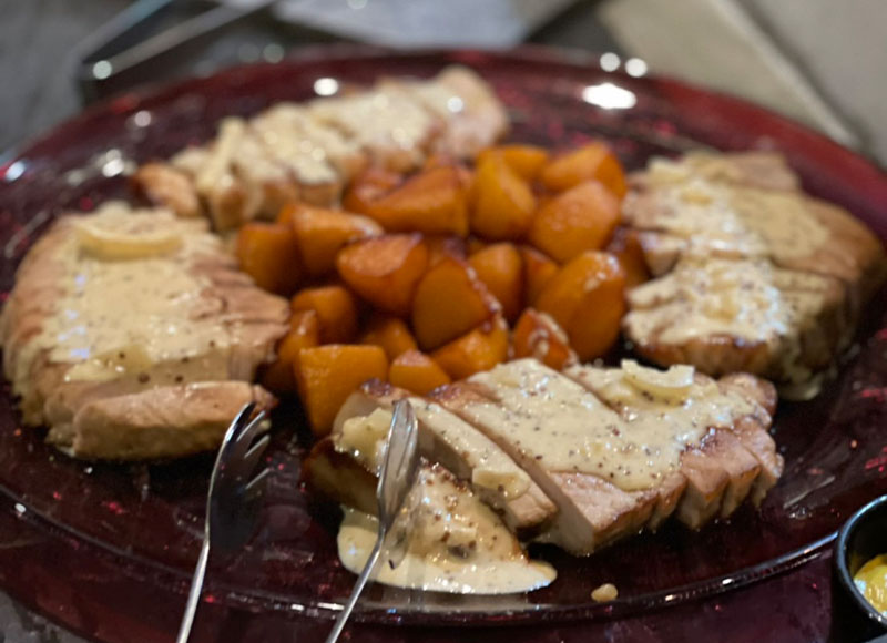 香煎豬排佐焦糖蘋果